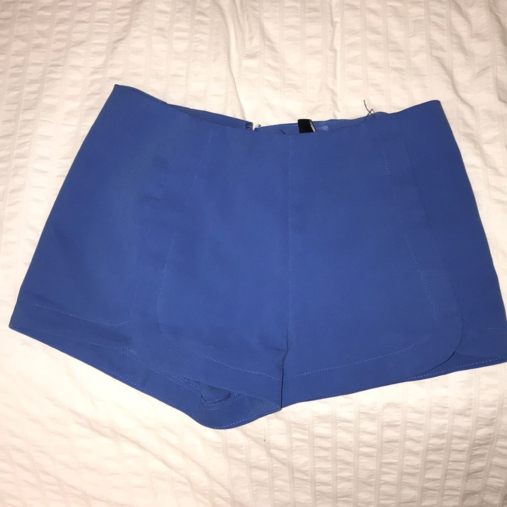 Blue short